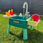 Plaisirs aquatiques magiques pour les tout-petits