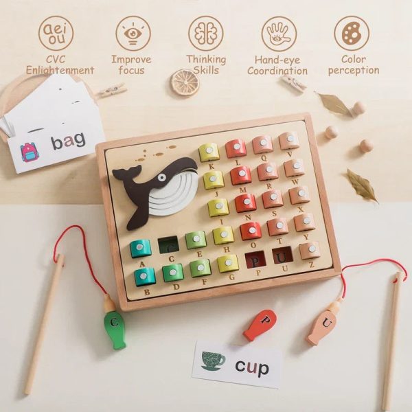 Activité éducative avec lettres et mots en bois