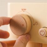 Accessoire en bois pour jeux de rôle de café