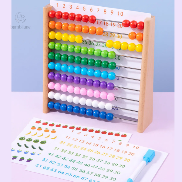 Activité d'apprentissage précoce avec abacus en bois