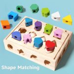 Activité Montessori avec des puzzles pour l'apprentissage ludique