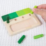Tableau Montessori coloré pour éveiller la créativité des tout-petits