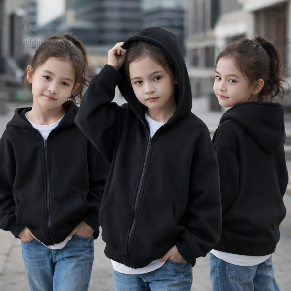 Mode enfant : sweat à capuche tendance et fonctionnel